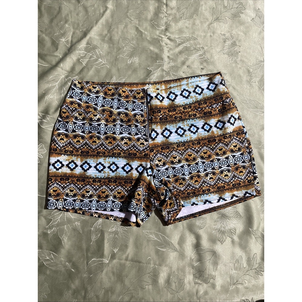 DG NY Woman's Shorts Size 1X‎